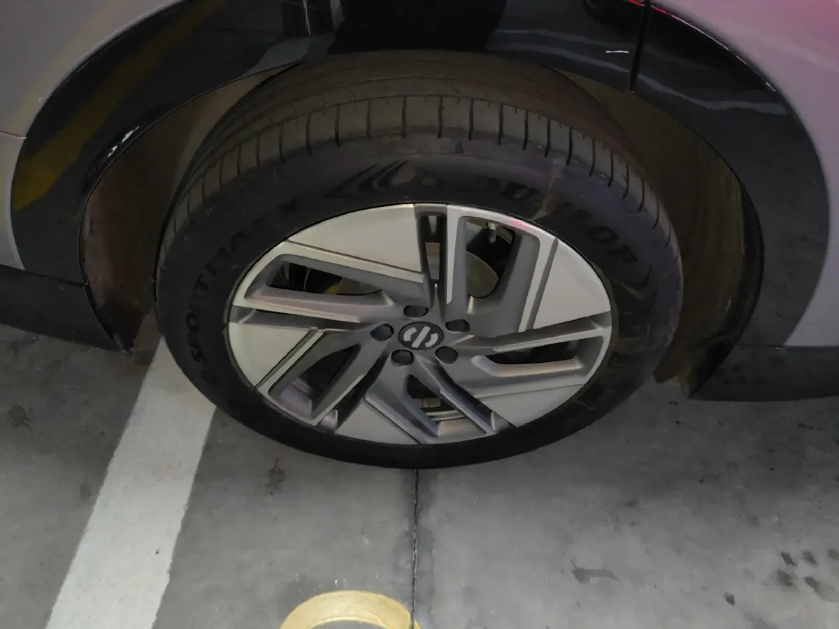 2023 HiPhi Y BEV 76.6KWH,autocango,china used car exporter,china ev exporter,chinese used car exporter,chinese used ev exporter