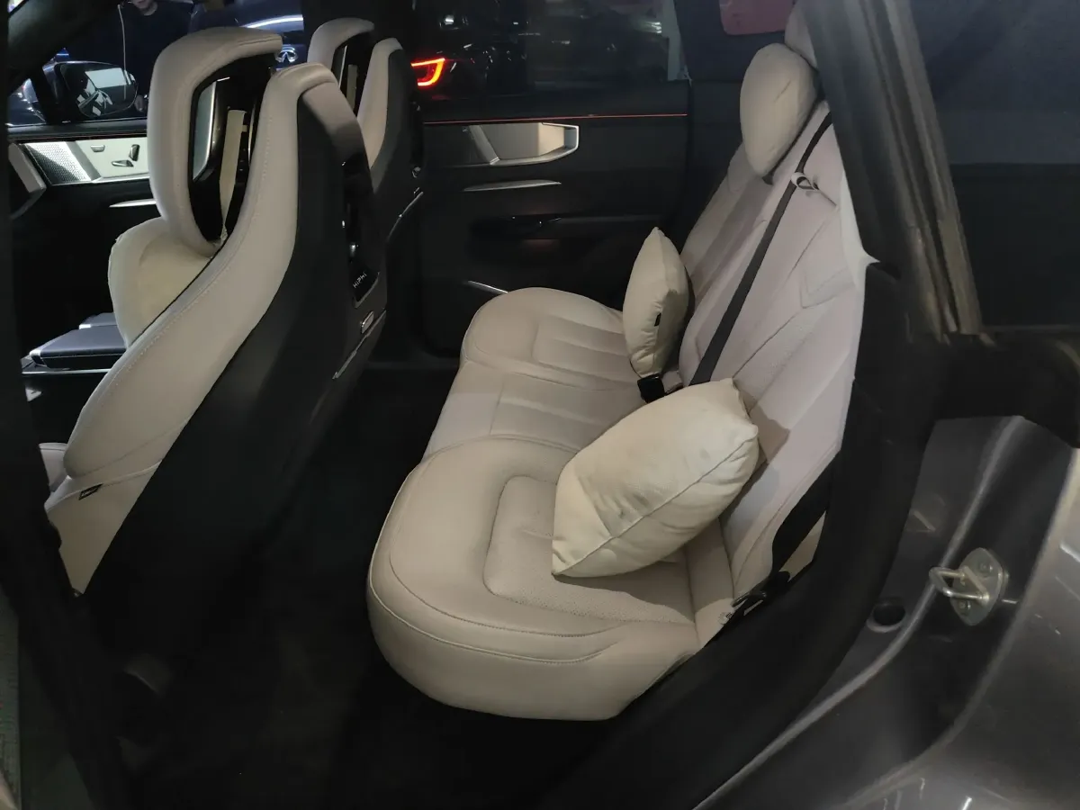 2023 HiPhi Y BEV 76.6KWH,autocango,china used car exporter,china ev exporter,chinese used car exporter,chinese used ev exporter