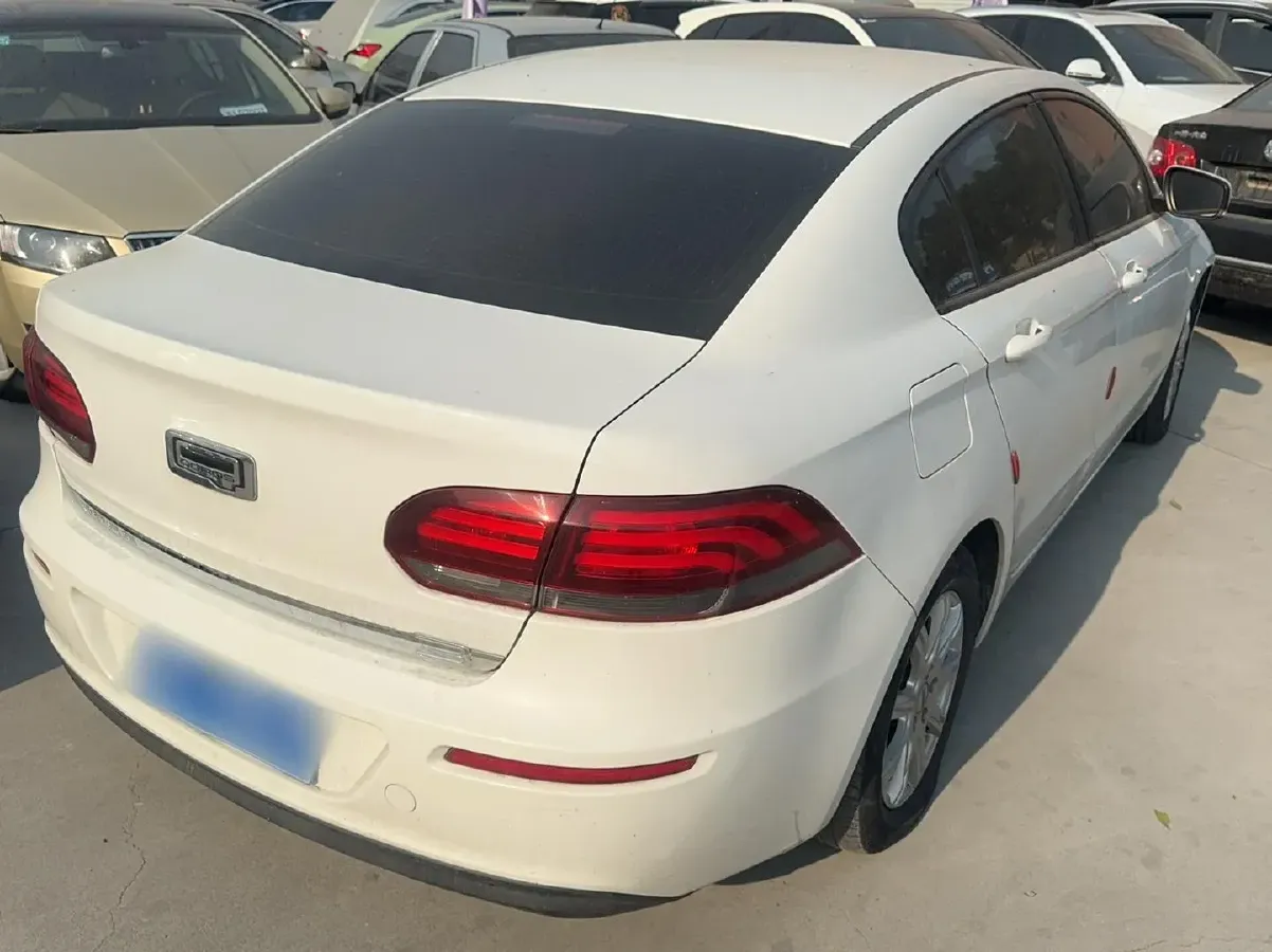 2018 Qoros 3 1.6L 126HP L4 6DCT,autocango,china used car exporter,china ev exporter,chinese used car exporter,chinese used ev exporter