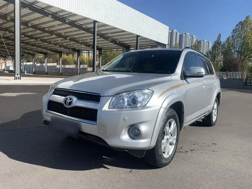 2011 Toyota RAV4 2.0L 150HP L4 4AT