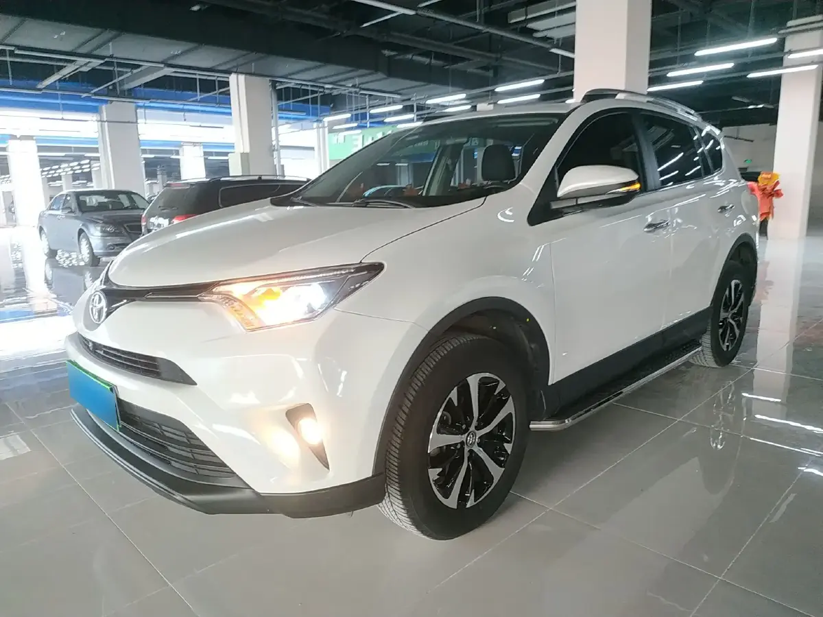 2016 Toyota RAV4 2.0L 151HP L4 CVT