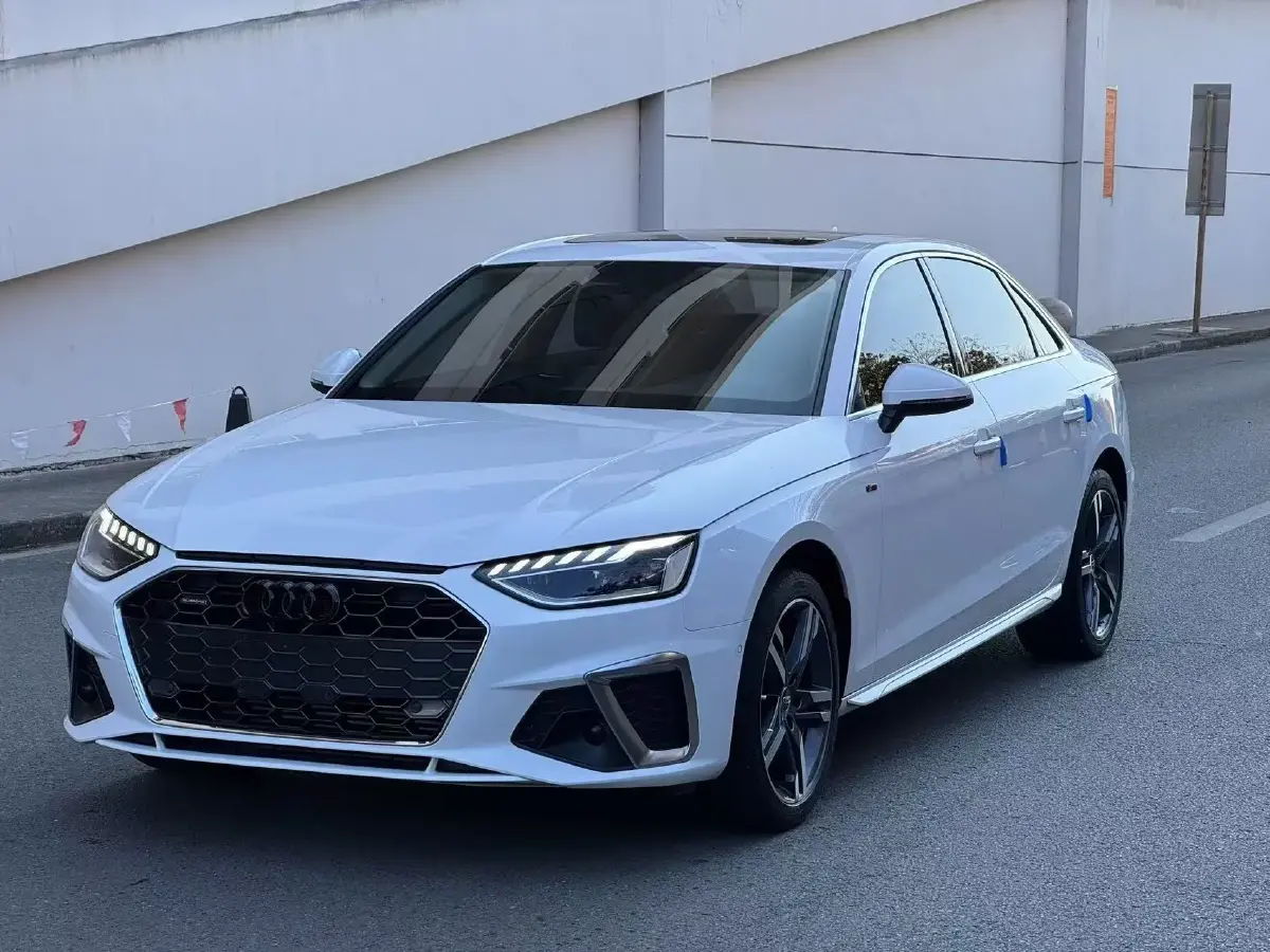 2020 Audi A4L 2.0T 190HP L4 7DCT