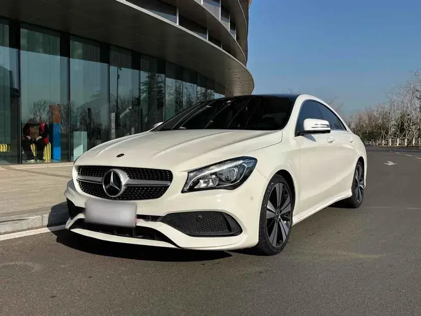 2017 Mercedes-Benz CLA Class 1.6T 156HP L4 7DCT