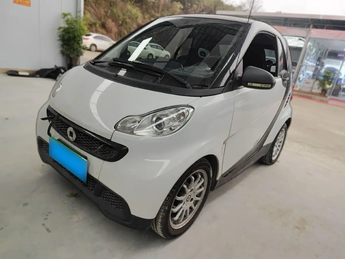 2012 Smart smart fortwo 1.0L 71HP L3 5AMT