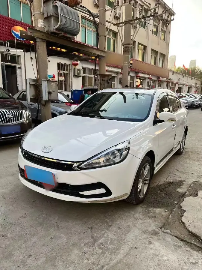 2016 FAW Jumpal A70 1.6L 113HP L4 5MT