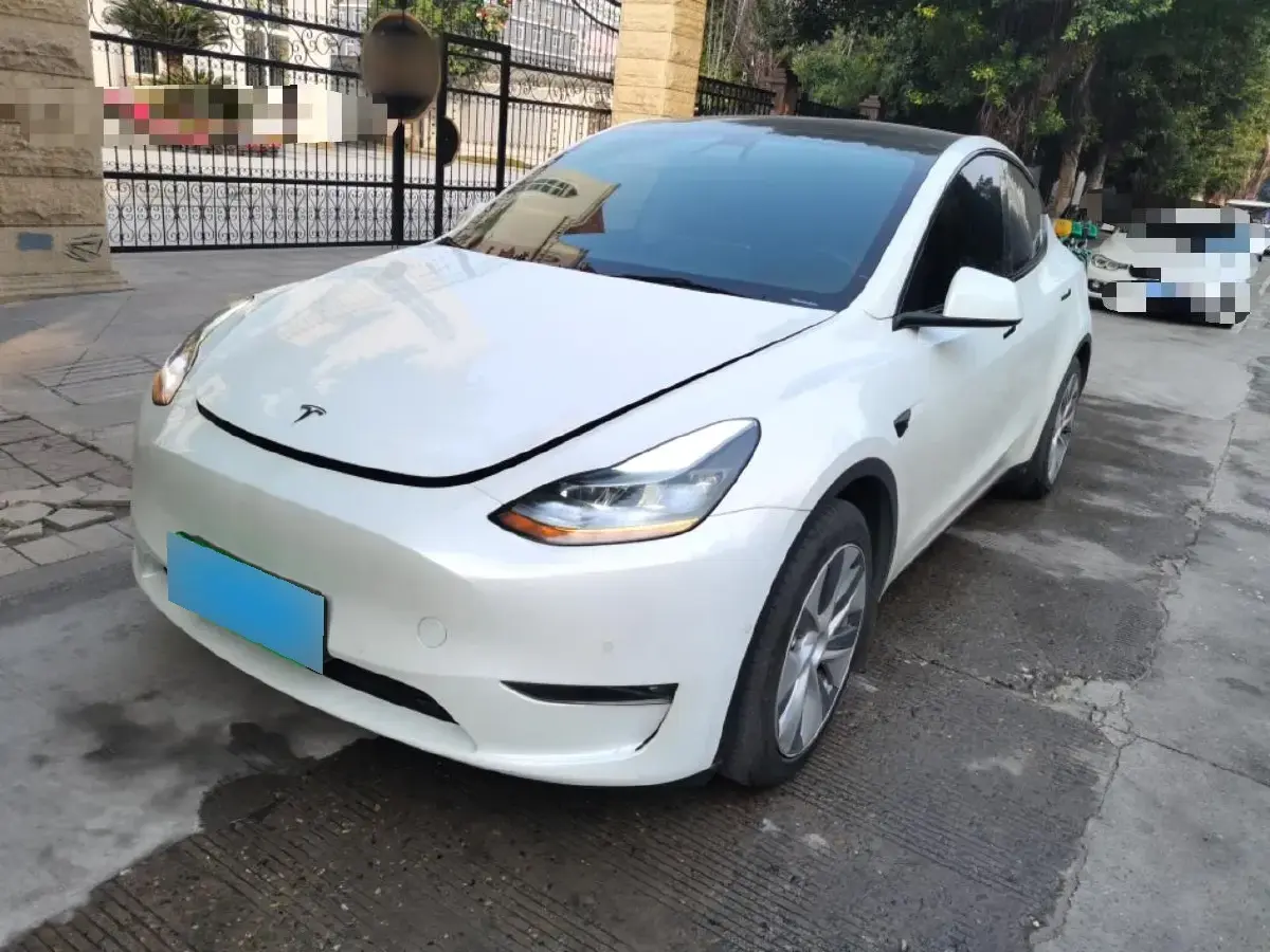 2021 Tesla Model Y BEV 60KWH