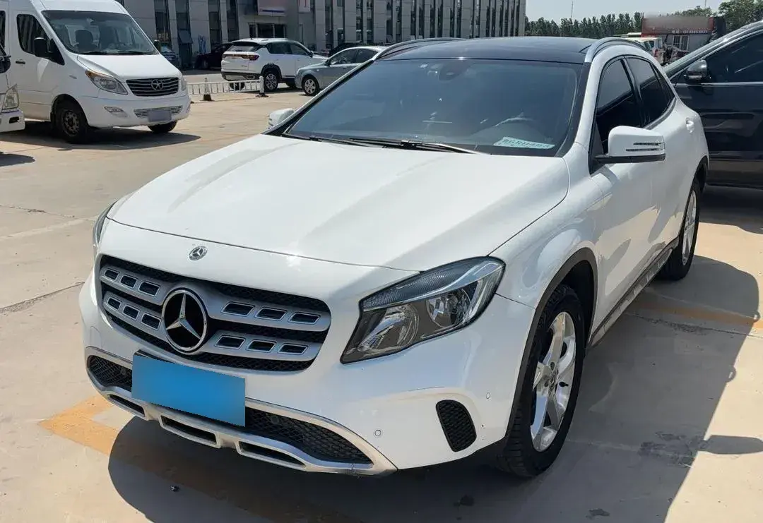 2017 Mercedes-Benz GLA Class 1.6T 156HP L4 7DCT
