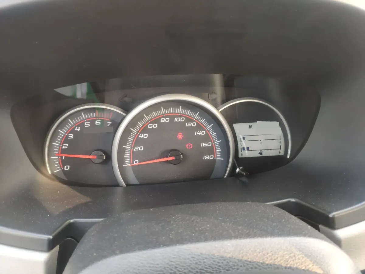 2015 ChangAn Oshan Eulove 1.2L 90HP L4 5MT,autocango,china used car exporter,china ev exporter,chinese used car exporter,chinese used ev exporter