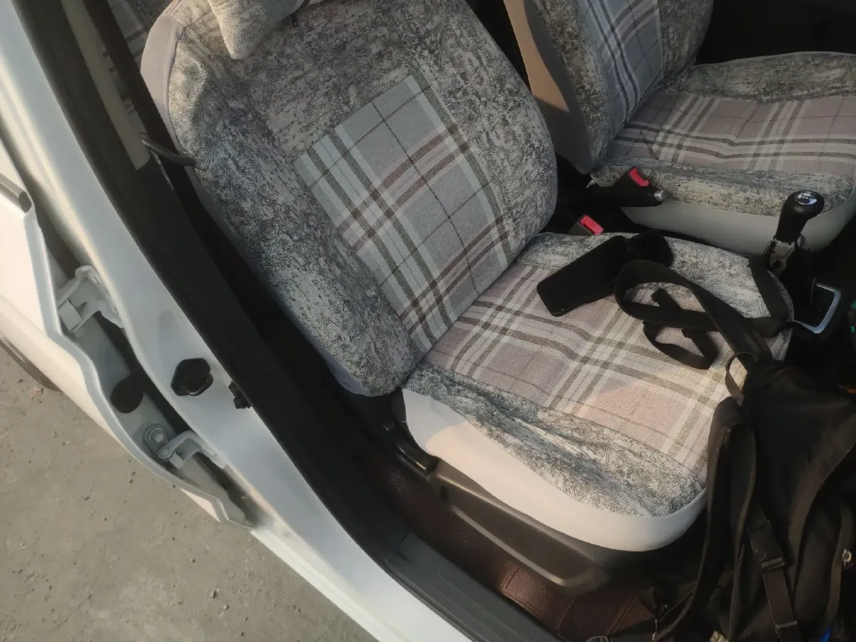 2015 ChangAn Oshan Eulove 1.2L 90HP L4 5MT,autocango,china used car exporter,china ev exporter,chinese used car exporter,chinese used ev exporter