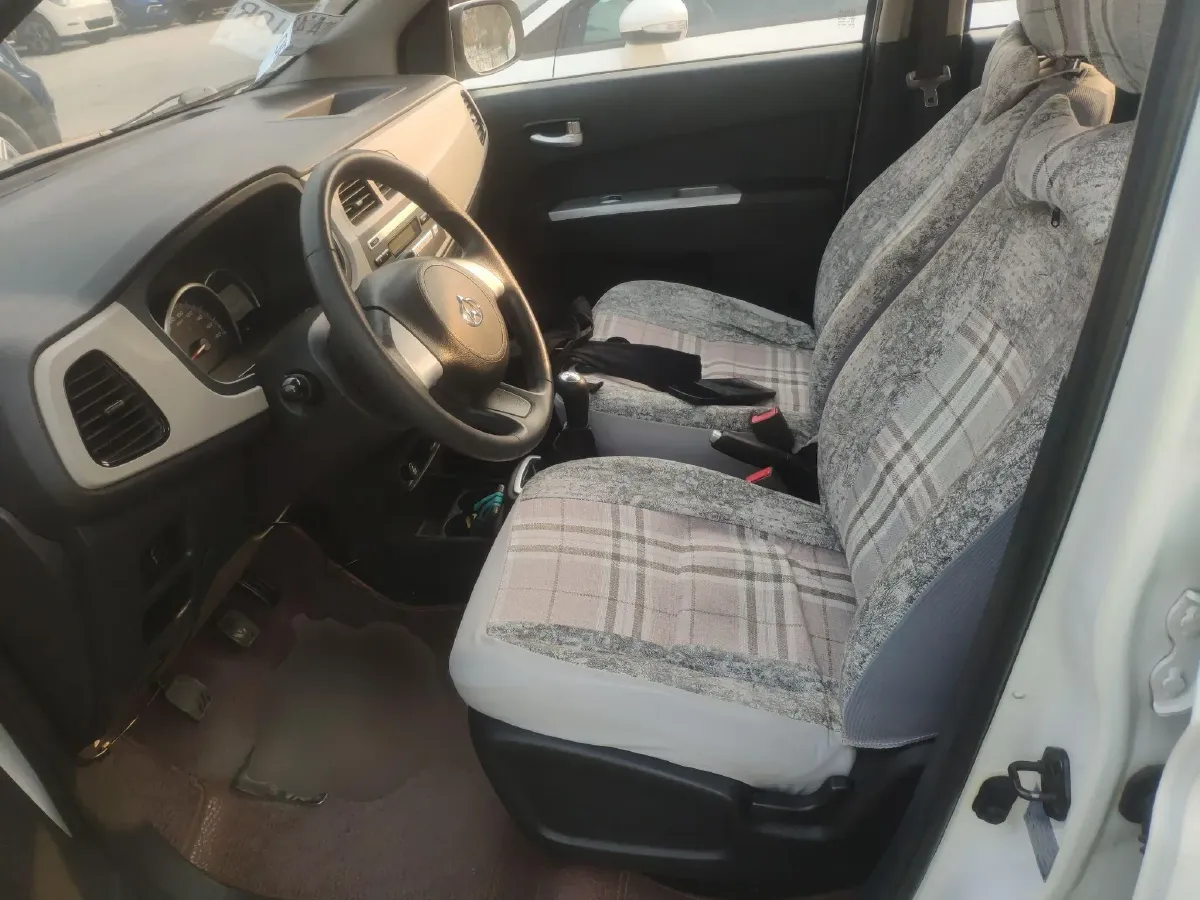 2015 ChangAn Oshan Eulove 1.2L 90HP L4 5MT,autocango,china used car exporter,china ev exporter,chinese used car exporter,chinese used ev exporter