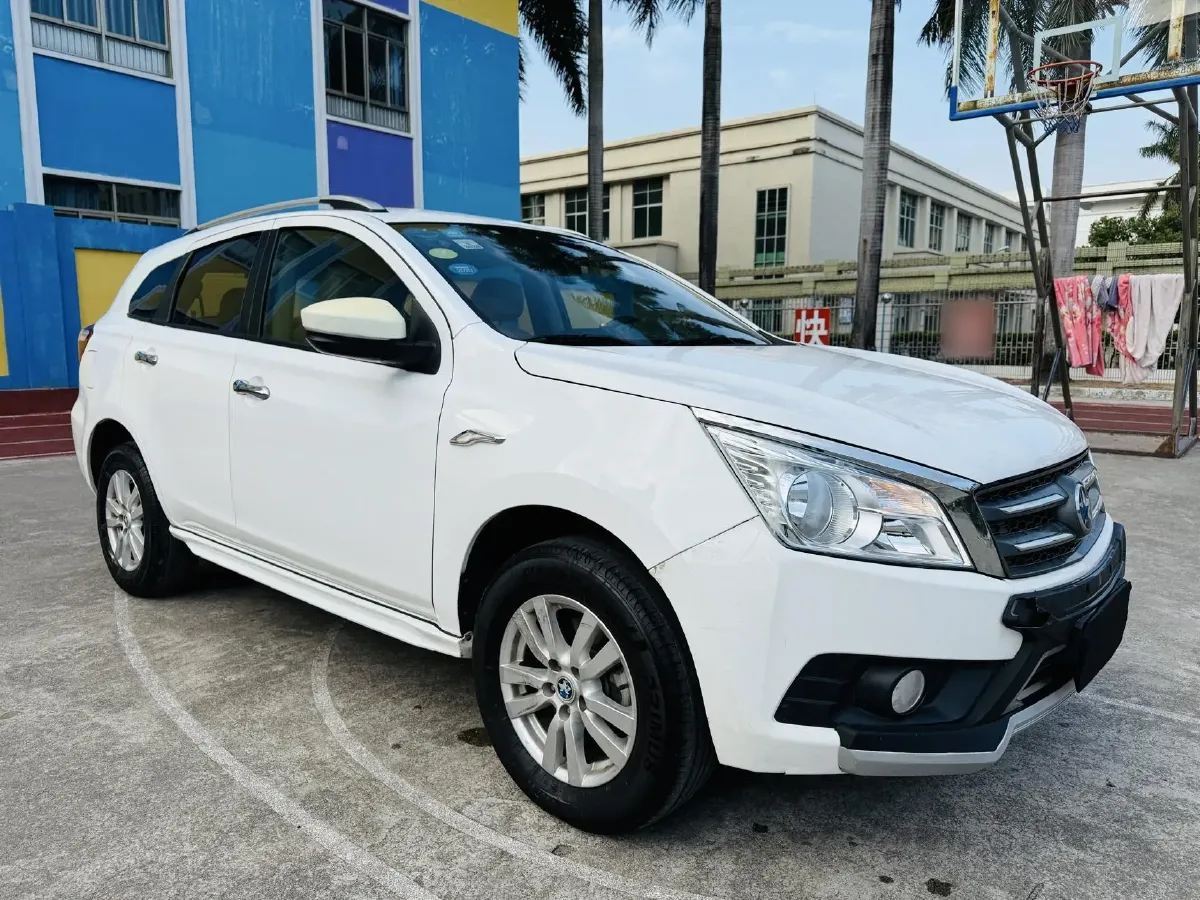 2015 Venucia T70 2.0L 144HP L4 6MT,autocango,china used car exporter,china ev exporter,chinese used car exporter,chinese used ev exporter