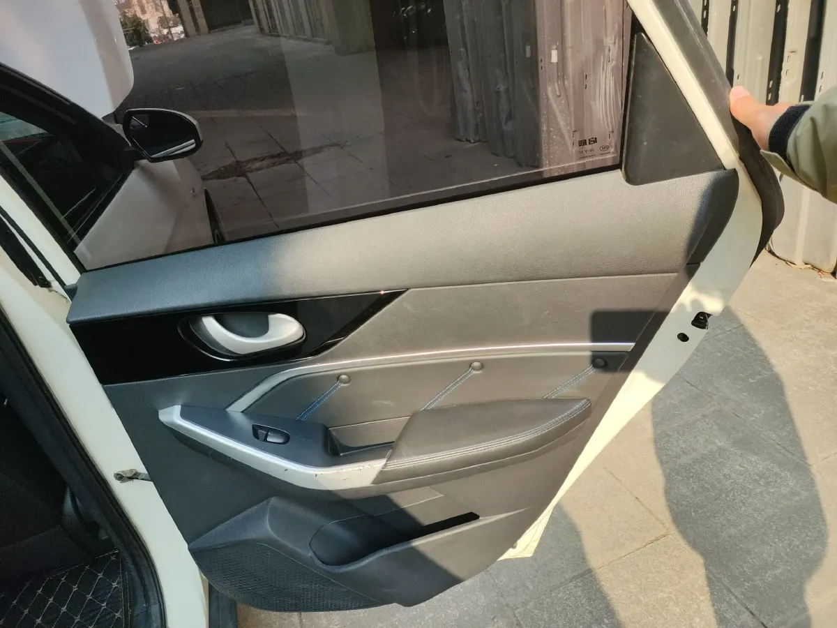 2022 Venucia D60 EV BEV 50KWH,autocango,china used car exporter,china ev exporter,chinese used car exporter,chinese used ev exporter