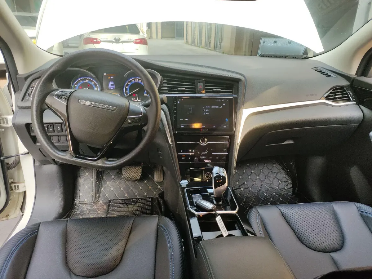 2022 Venucia D60 EV BEV 50KWH,autocango,china used car exporter,china ev exporter,chinese used car exporter,chinese used ev exporter