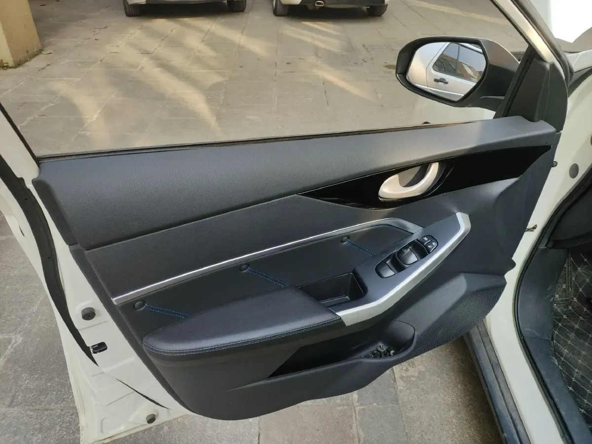 2022 Venucia D60 EV BEV 50KWH,autocango,china used car exporter,china ev exporter,chinese used car exporter,chinese used ev exporter