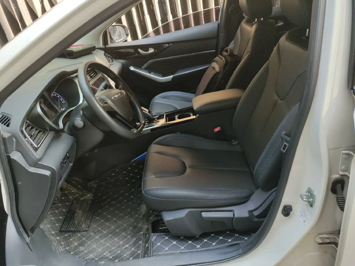 2022 Venucia D60 EV BEV 50KWH,autocango,china used car exporter,china ev exporter,chinese used car exporter,chinese used ev exporter