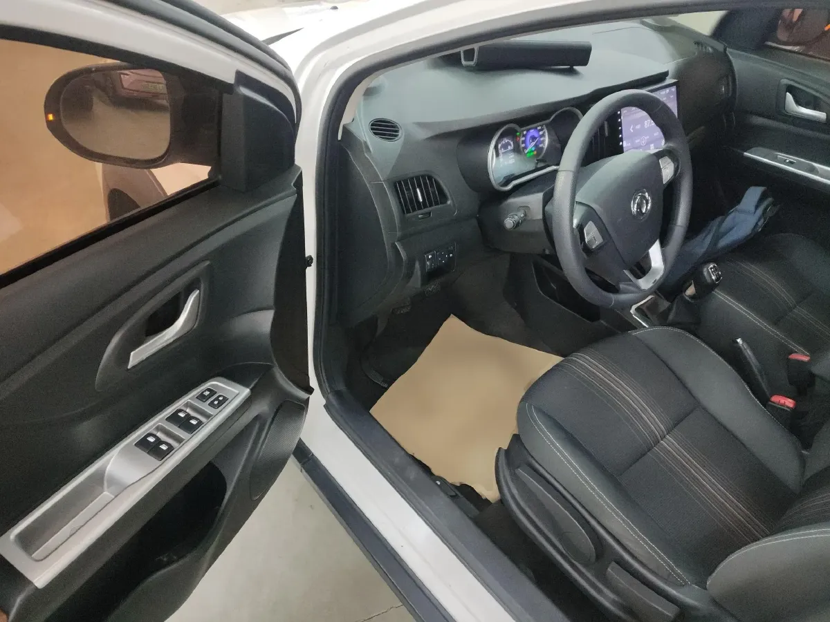 2017 DongFeng Aeolus AX3 1.5L 116HP L4 5MT,autocango,china used car exporter,china ev exporter,chinese used car exporter,chinese used ev exporter