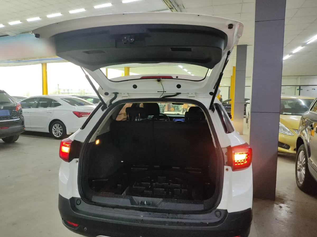 2017 DongFeng Aeolus AX3 1.5L 116HP L4 5MT,autocango,china used car exporter,china ev exporter,chinese used car exporter,chinese used ev exporter