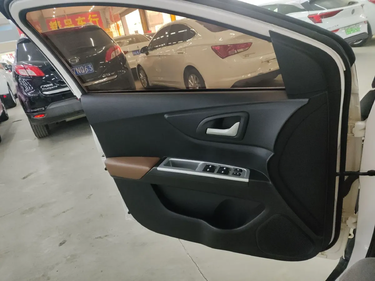 2017 DongFeng Aeolus AX3 1.5L 116HP L4 5MT,autocango,china used car exporter,china ev exporter,chinese used car exporter,chinese used ev exporter