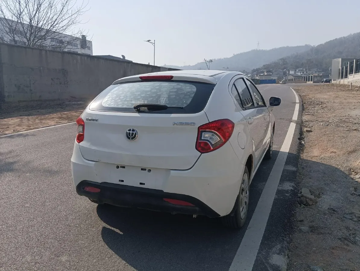 2014 Brilliance Auto H220 1.5L 105HP L4 5MT,autocango,china used car exporter,china ev exporter,chinese used car exporter,chinese used ev exporter