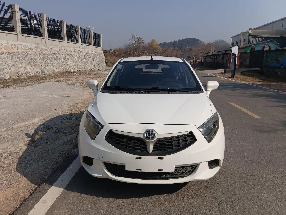 2014 Brilliance Auto H220 1.5L 105HP L4 5MT,autocango,china used car exporter,china ev exporter,chinese used car exporter,chinese used ev exporter