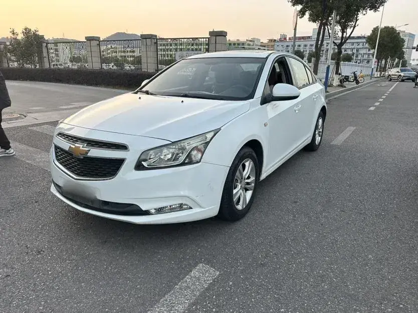 2015 Chevrolet Cruze 1.5L 113HP L4 5MT