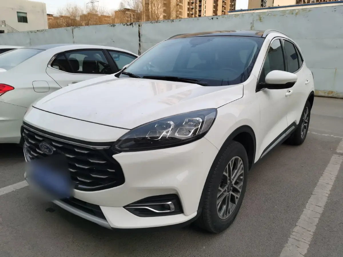 2020 Ford Escape 2.0T 248HP L4 8AT