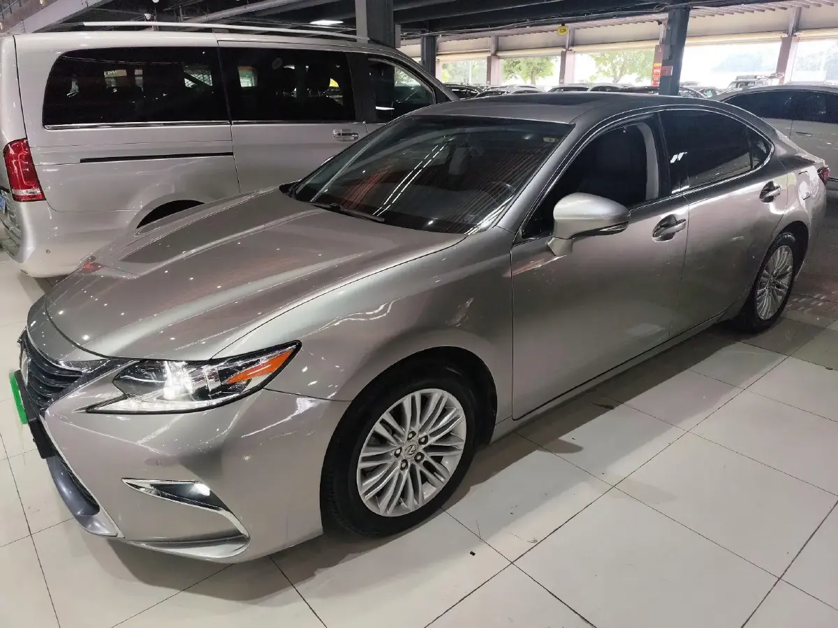 2015 Lexus ES 2.5L 184HP L4 6AT