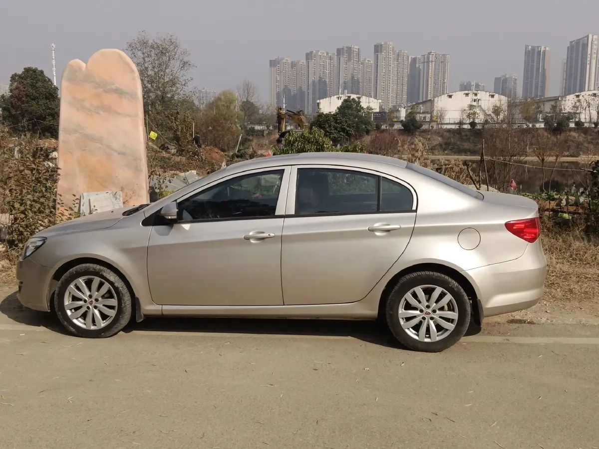 2015 Roewe 350 1.5L 109HP L4 4AT,autocango,china used car exporter,china ev exporter,chinese used car exporter,chinese used ev exporter