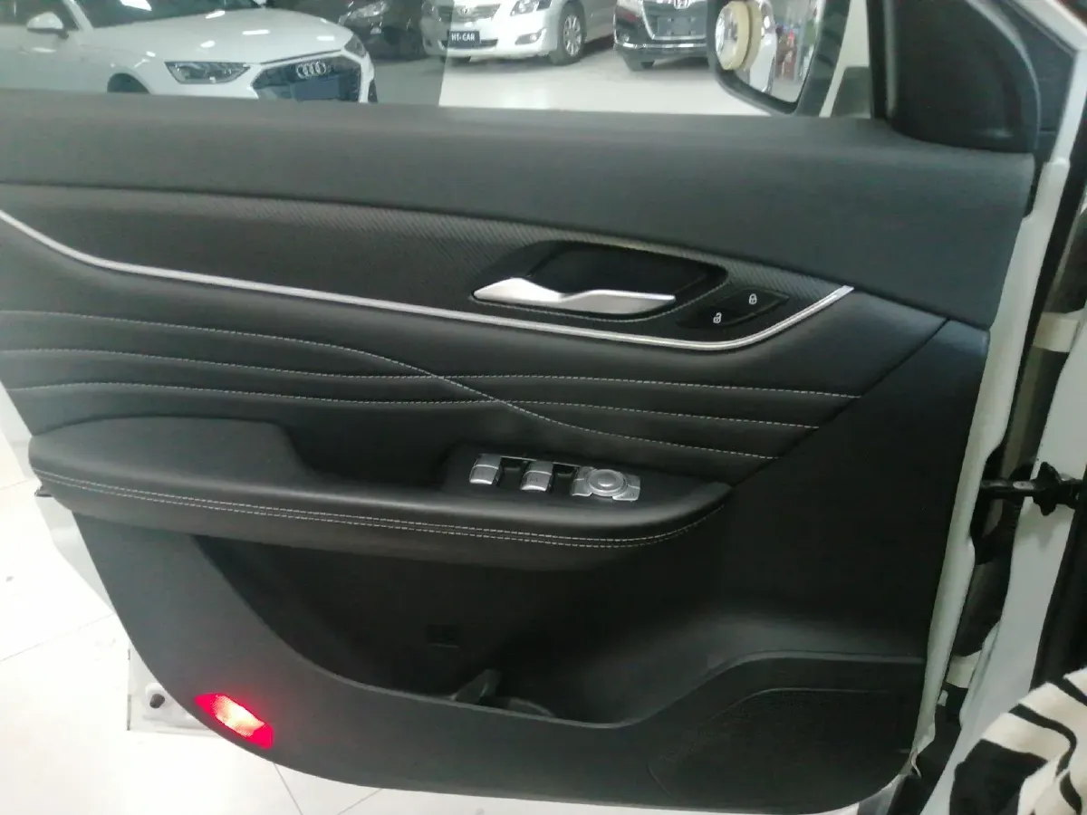 2020 DongFeng Fengon Fengon 580 Pro 1.5T 180HP L4 CVT,autocango,china used car exporter,china ev exporter,chinese used car exporter,chinese used ev exporter