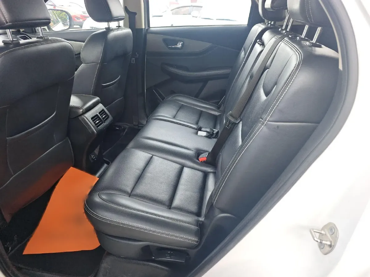 2018 DongFeng Fengon Fengon S560 1.8L 139HP L4 CVT,autocango,china used car exporter,china ev exporter,chinese used car exporter,chinese used ev exporter