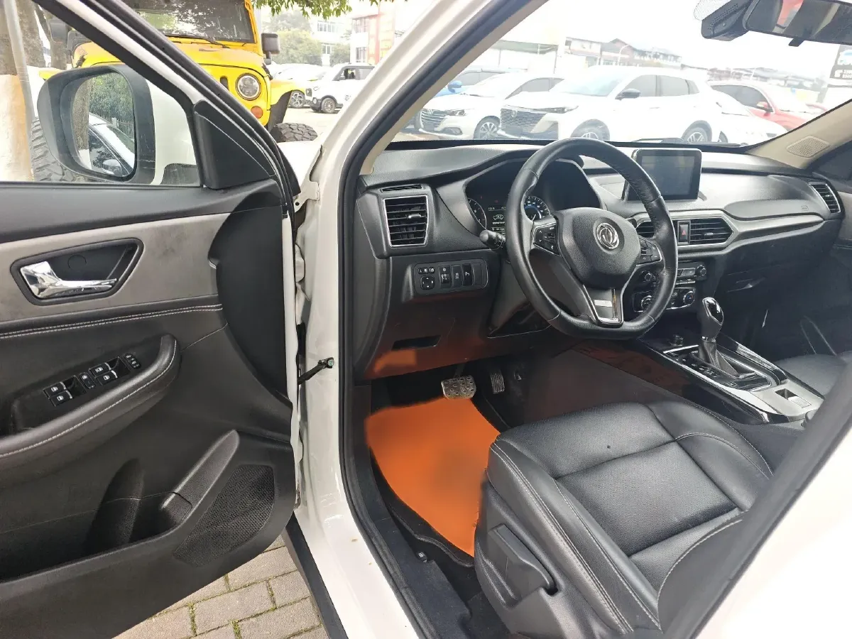 2018 DongFeng Fengon Fengon S560 1.8L 139HP L4 CVT,autocango,china used car exporter,china ev exporter,chinese used car exporter,chinese used ev exporter