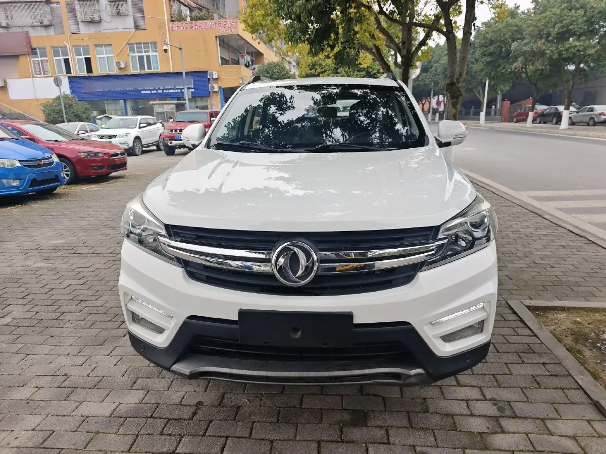2018 DongFeng Fengon Fengon S560 1.8L 139HP L4 CVT,autocango,china used car exporter,china ev exporter,chinese used car exporter,chinese used ev exporter