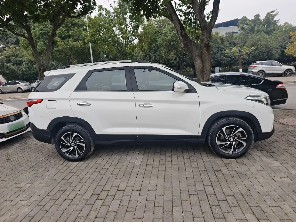 2018 DongFeng Fengon Fengon S560 1.8L 139HP L4 CVT,autocango,china used car exporter,china ev exporter,chinese used car exporter,chinese used ev exporter