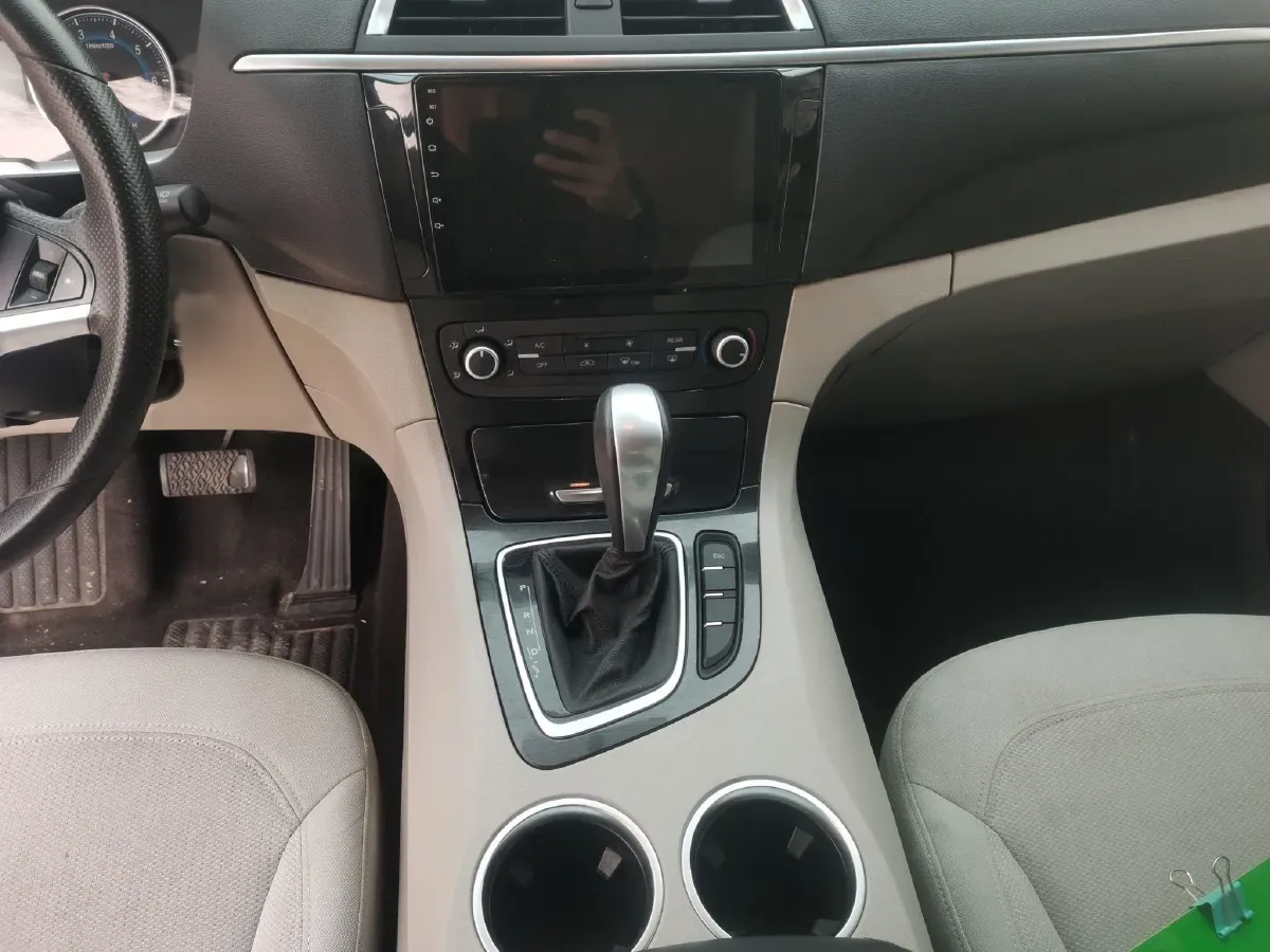 2015 HuaSong 7 2.0T 184HP L4 6AT,autocango,china used car exporter,china ev exporter,chinese used car exporter,chinese used ev exporter