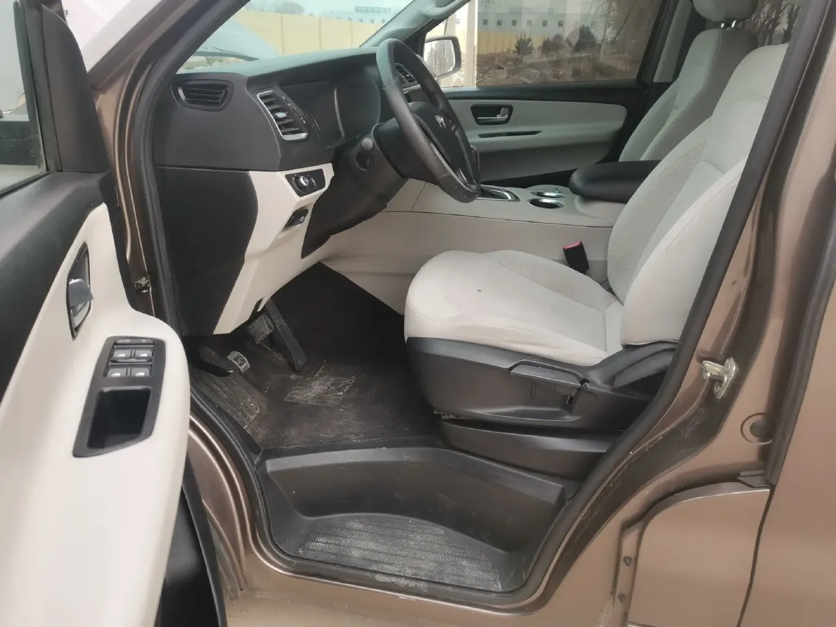 2015 HuaSong 7 2.0T 184HP L4 6AT,autocango,china used car exporter,china ev exporter,chinese used car exporter,chinese used ev exporter