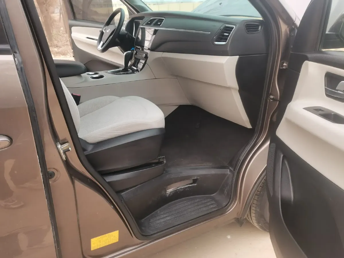 2015 HuaSong 7 2.0T 184HP L4 6AT,autocango,china used car exporter,china ev exporter,chinese used car exporter,chinese used ev exporter