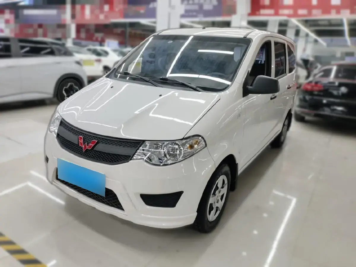 2020 WuLing HongGuang 1.2L 76HP L4 5MT