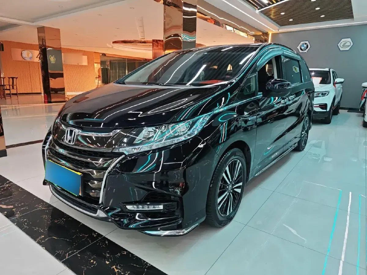 2019 Honda Odyssey 2.0L 146HP L4 E-CVT Hybrid