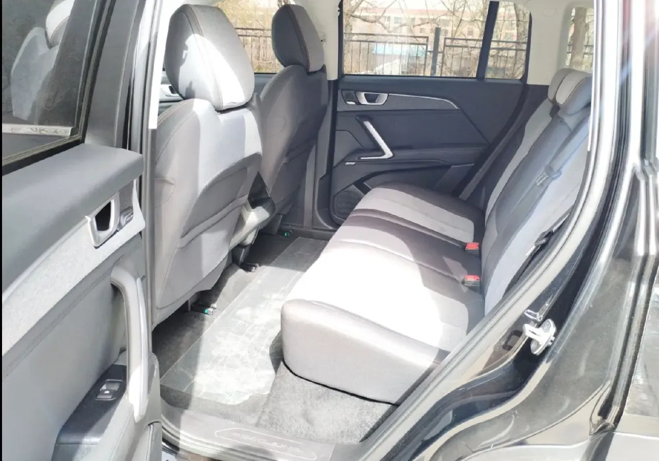 2019 BaoJun RS-5 1.5T 147HP L4 CVT,autocango,china used car exporter,china ev exporter,chinese used car exporter,chinese used ev exporter