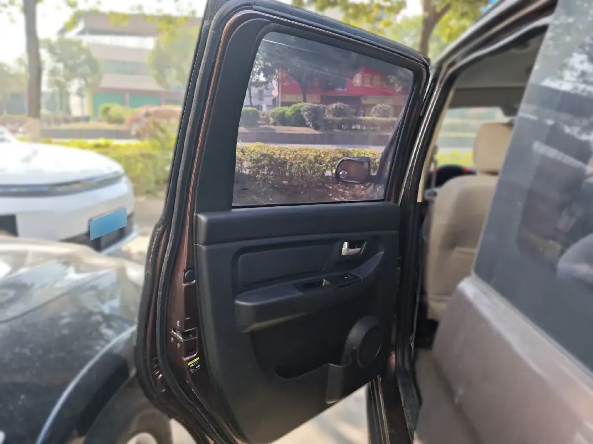 2016 BAIC Hyosow H2 1.5L 106HP L4 5MT,autocango,china used car exporter,china ev exporter,chinese used car exporter,chinese used ev exporter