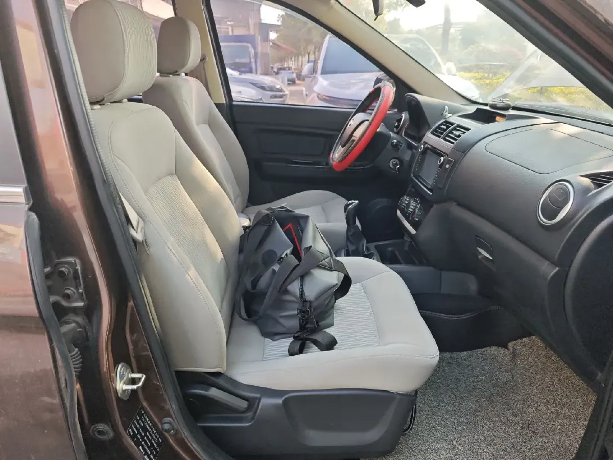 2016 BAIC Hyosow H2 1.5L 106HP L4 5MT,autocango,china used car exporter,china ev exporter,chinese used car exporter,chinese used ev exporter