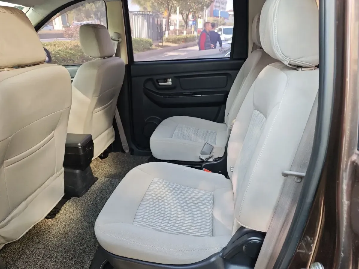 2016 BAIC Hyosow H2 1.5L 106HP L4 5MT,autocango,china used car exporter,china ev exporter,chinese used car exporter,chinese used ev exporter