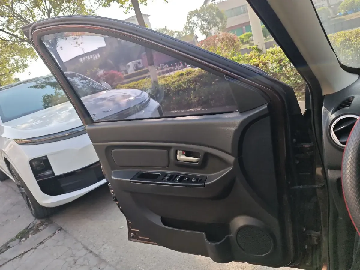 2016 BAIC Hyosow H2 1.5L 106HP L4 5MT,autocango,china used car exporter,china ev exporter,chinese used car exporter,chinese used ev exporter