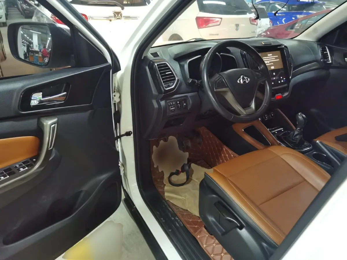 2017 ChangAn Oshan CX70 1.5T 150HP L4 6MT,autocango,china used car exporter,china ev exporter,chinese used car exporter,chinese used ev exporter