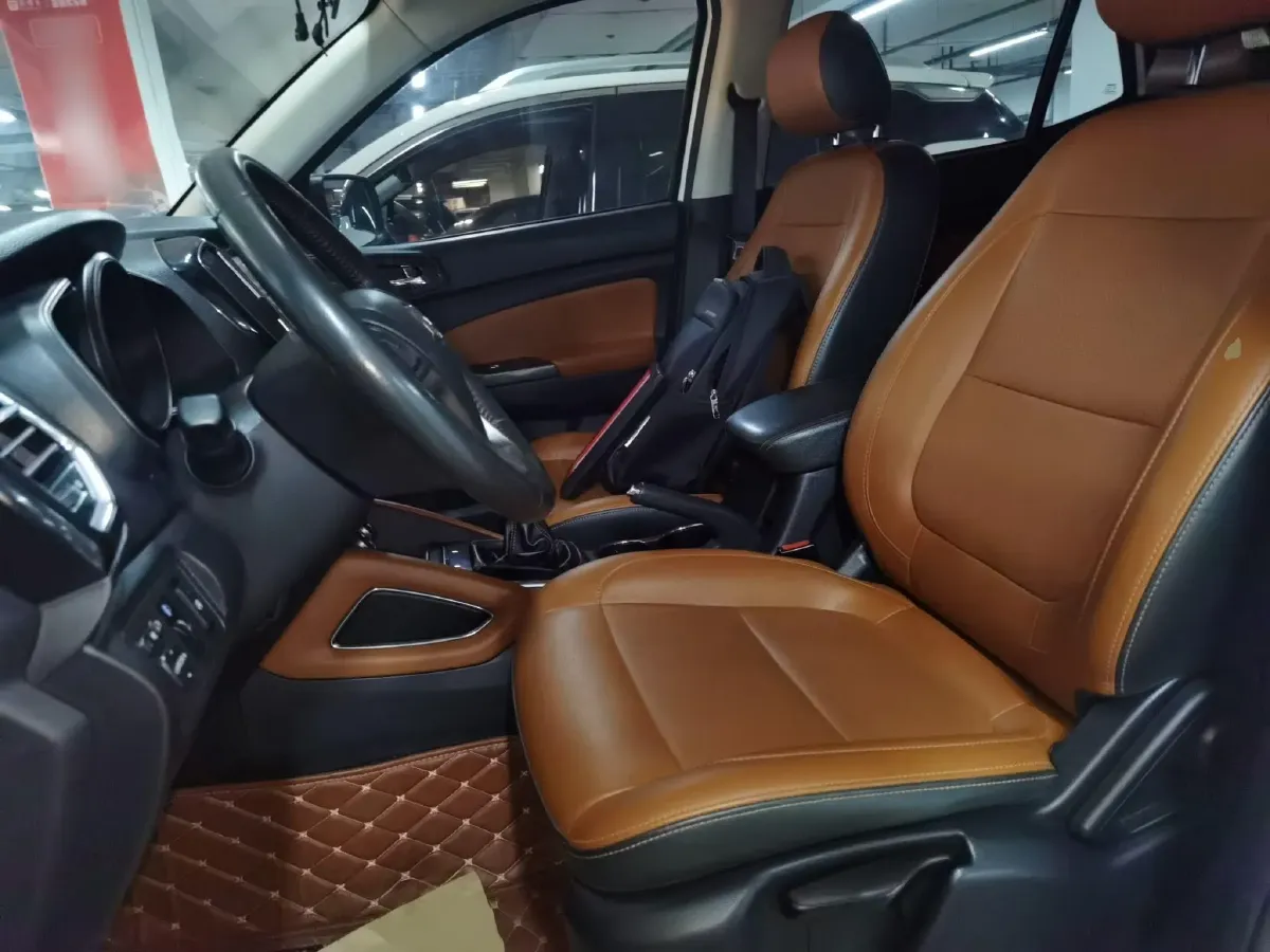 2017 ChangAn Oshan CX70 1.5T 150HP L4 6MT,autocango,china used car exporter,china ev exporter,chinese used car exporter,chinese used ev exporter