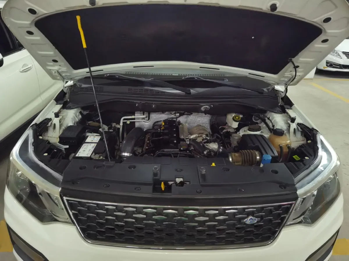 2017 ChangAn Oshan CX70 1.5T 150HP L4 6MT,autocango,china used car exporter,china ev exporter,chinese used car exporter,chinese used ev exporter