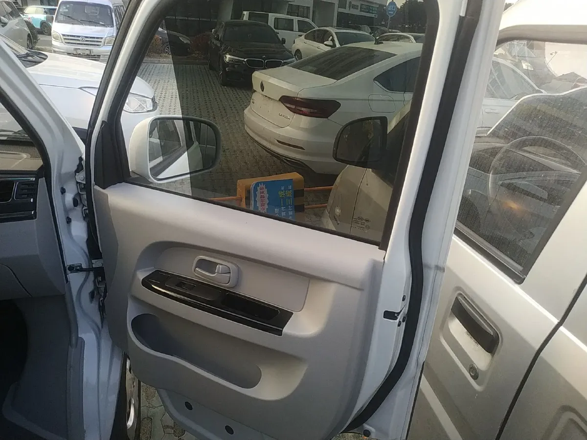 2021 JinBei New Sea Lion X30L 1.5L 102HP L4 5MT,autocango,china used car exporter,china ev exporter,chinese used car exporter,chinese used ev exporter