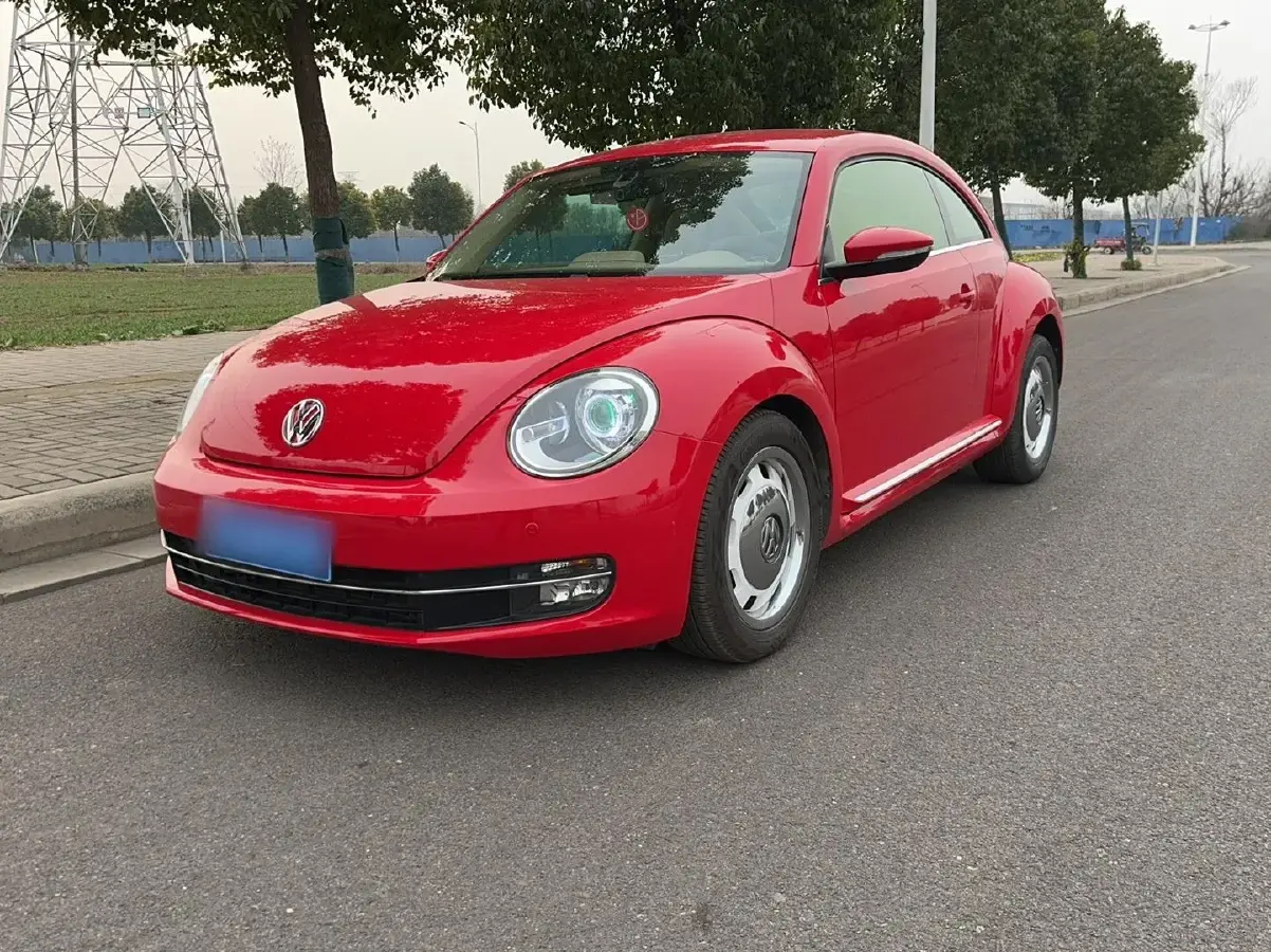 2013 Volkswagen Beetle 1.4T 160HP L4 7DCT