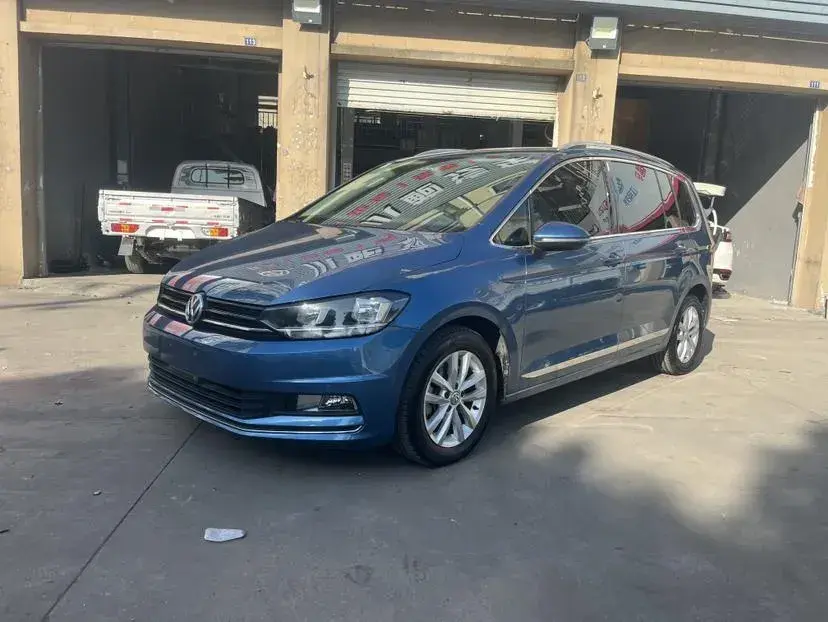 2018 Volkswagen Touran 1.4T 150HP L4 7DCT