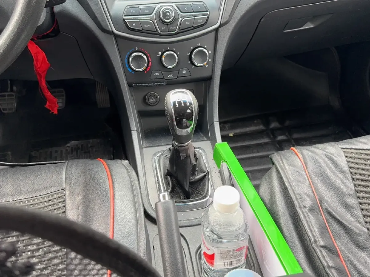 2015 Chery Arrizo 3 1.5L 109HP L4 5MT,autocango,china used car exporter,china ev exporter,chinese used car exporter,chinese used ev exporter